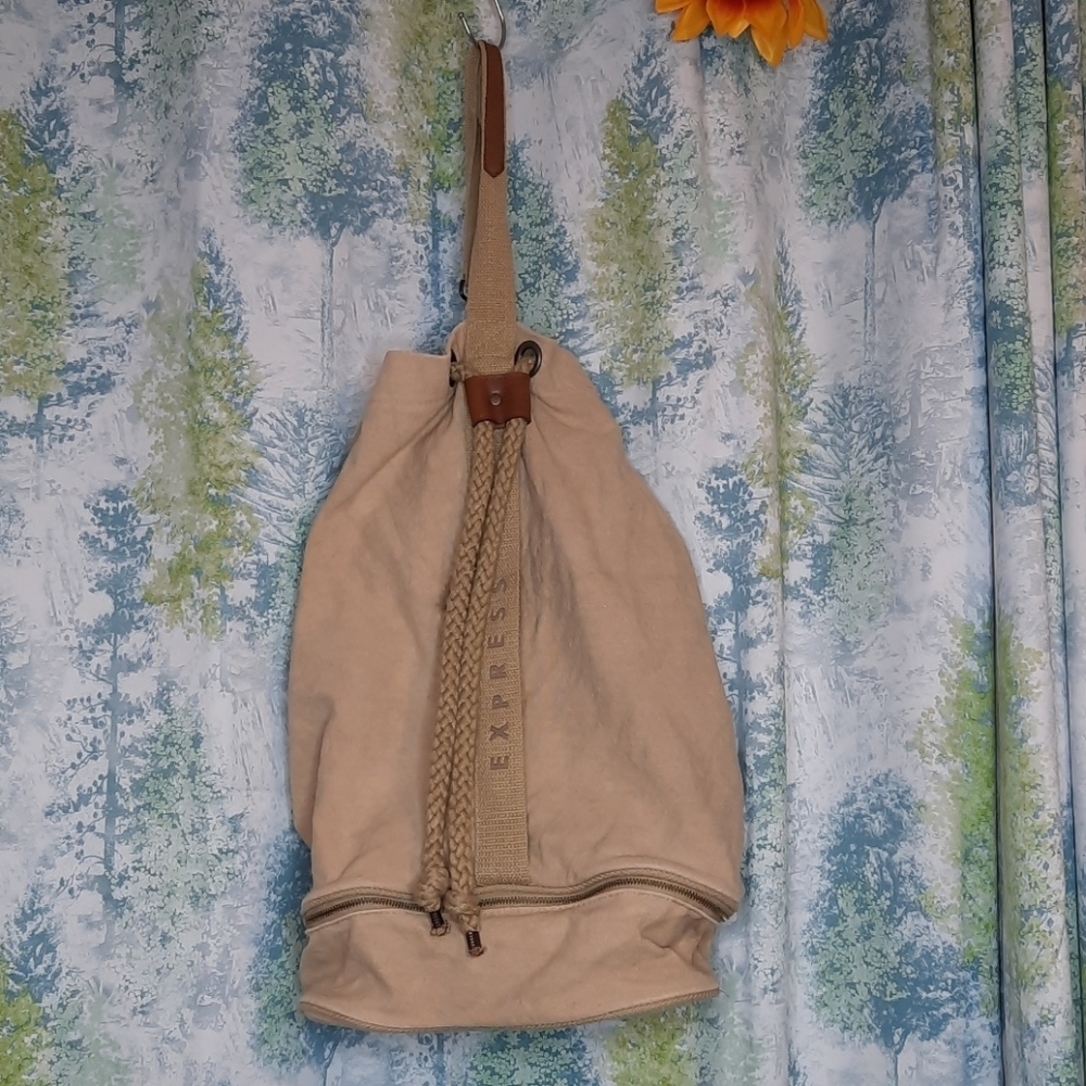 EXPRESS tan boho backpack drawstring bucket bag